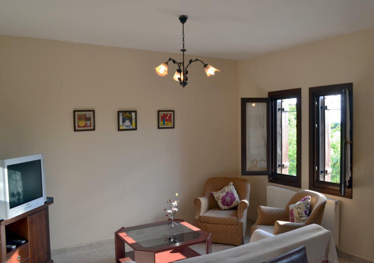 Harmony Seaside Apartments Koropi Exterior foto